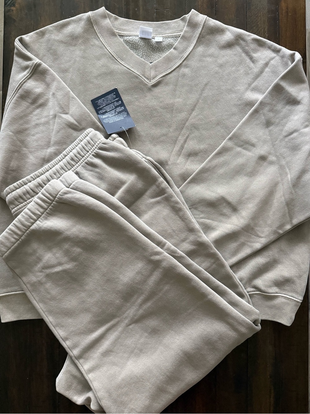 GAP Women’s Cream V-Neck Sweatshirt & Jogger Set